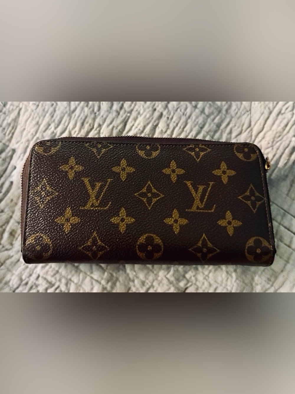 Vintage Early 2000s Authentic Louis Vuitton Monogram Zippy Organizer Wallet